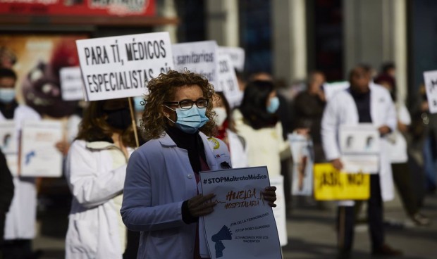 Los sindicatos anuncian movilizaciones por el "colapso" de la sanidad