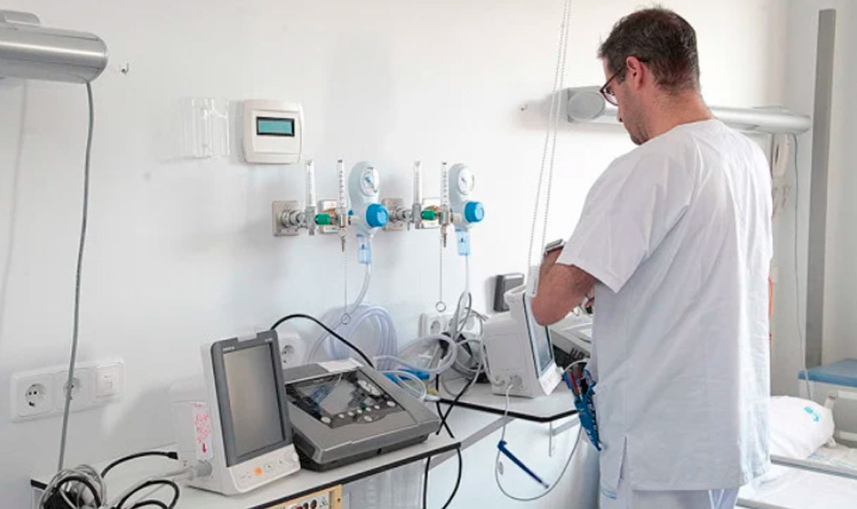 Los TCAE no tienen que hacerle la cama a los médicos