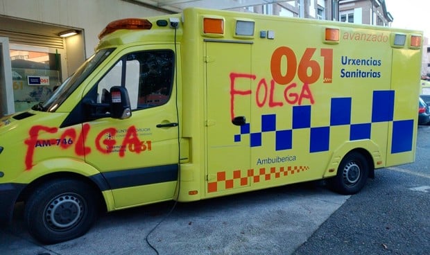 Los trabajadores de ambulancias no dejan la huelga y exigen nuevo convenio