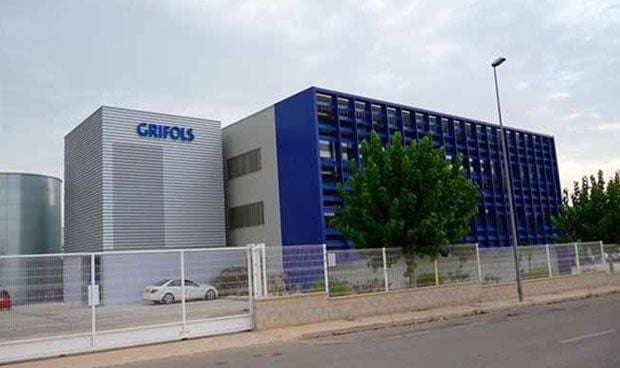 Los trabajadores de la planta de Grifols en Murcia van a la huelga
