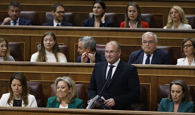 El PP ve un "sinsentido" la transferencia de homologación de títulos médicos.