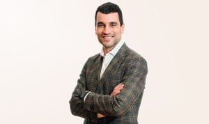 El nuevo secretario de Salud del Partido Socialista de Navarra, Luis Ansa, que cuenta con dos carreras sanitarias. define las políticas socialistas