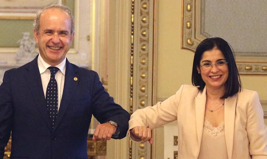 Luz verde a dos nuevos diplomas sanitarios a distancia este mismo año