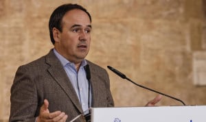 El presidente de la Comunidad Valenciana, Juanfran Pérez Llorca, reforma la Atención Primaria. 