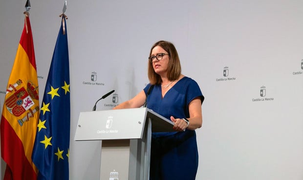  La portavoz del Gobierno de Castilla-La Mancha, Esther Padilla, da luz verde a la reforma de la Ley de ordenación del servicio farmacéutico.