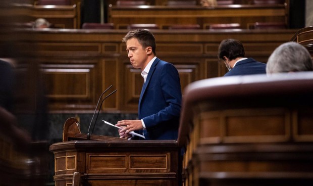 El portavoz de Más País en el Congreso de los Diputados, Íñigo Errejón, defiende su PNL sobre permisos de suicidio. 