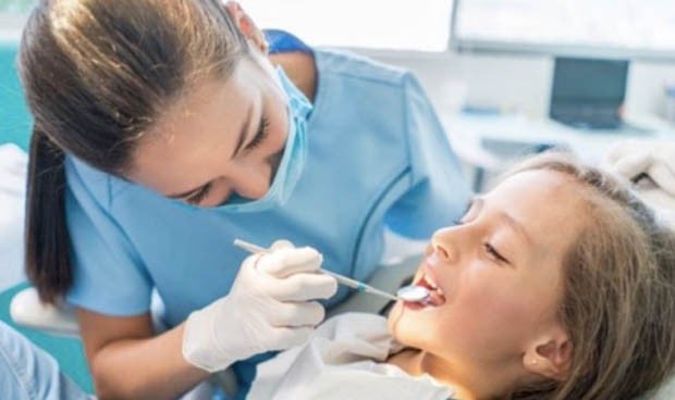 Madrid garantiza por ley que los niños acudan gratis al dentista