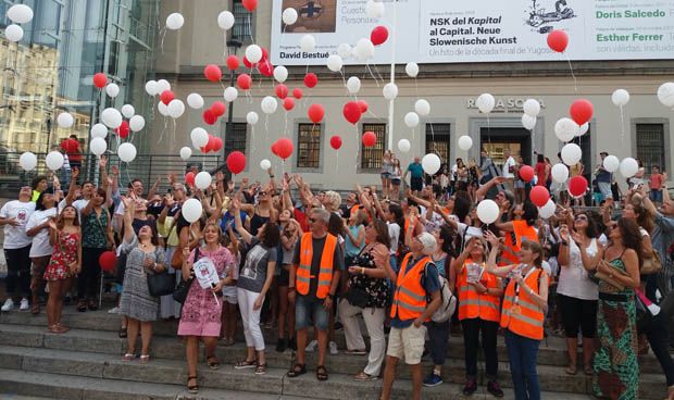 Madrid lanza globos para concienciar sobre el síndrome de Duchenne 