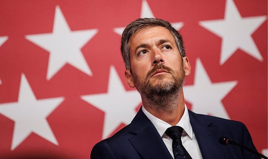 Miguel Ángel García Martín anuncia un recurso contra el Ministerio de Sanidad por la obligación de llevar mascarillas