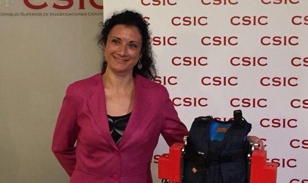 Madrid premia a la mujer que ha desarrollado el primer exoesqueleto biónico