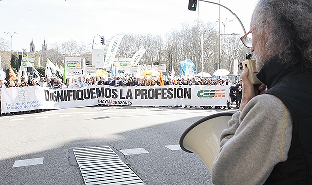 Manifestación del 7-M: "Pedimos dignidad para los médicos y los pacientes"