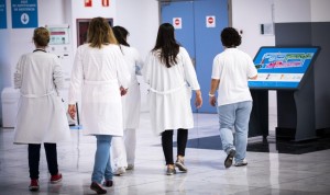 Manises invierte 875.000 euros en formación y docencia de sus profesionales