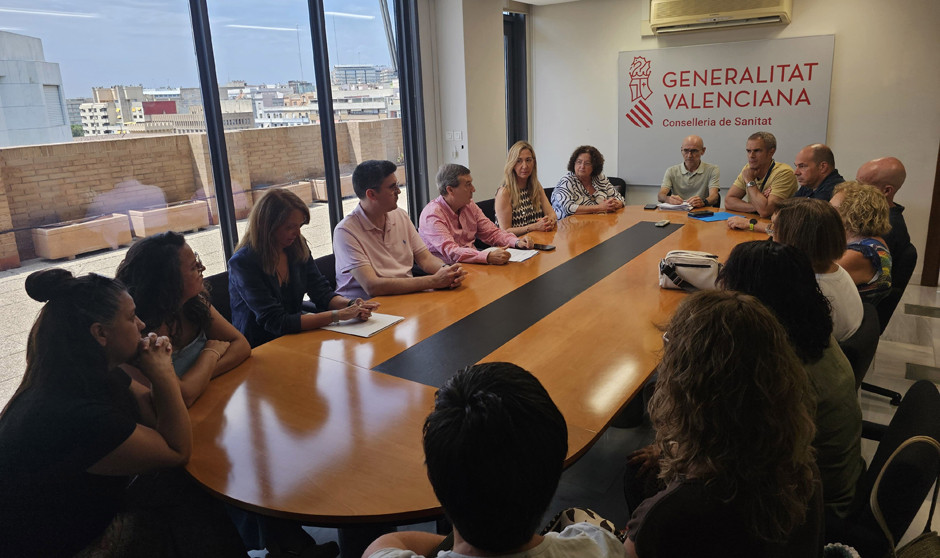 Acuerdo entre Sanidad y Comité de Empresa de Manises para mejorar las condiciones de laborales subrogados