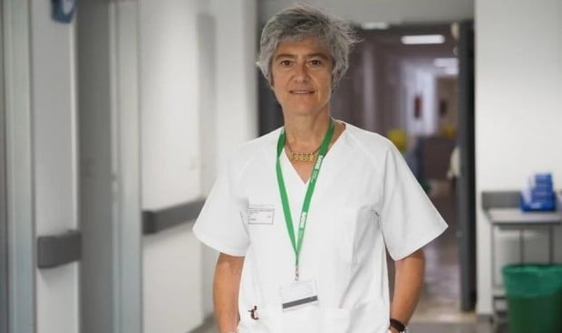 María Bustillo asume el mando de Medicina Interna en el CHUO