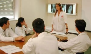 Más de 1.000 profesionales diseñan el 'plan de estudio' sanitario andaluz