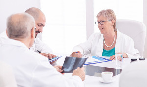 Más de 1.700 jefes de Servicio afectados por la incompatibilidad médica