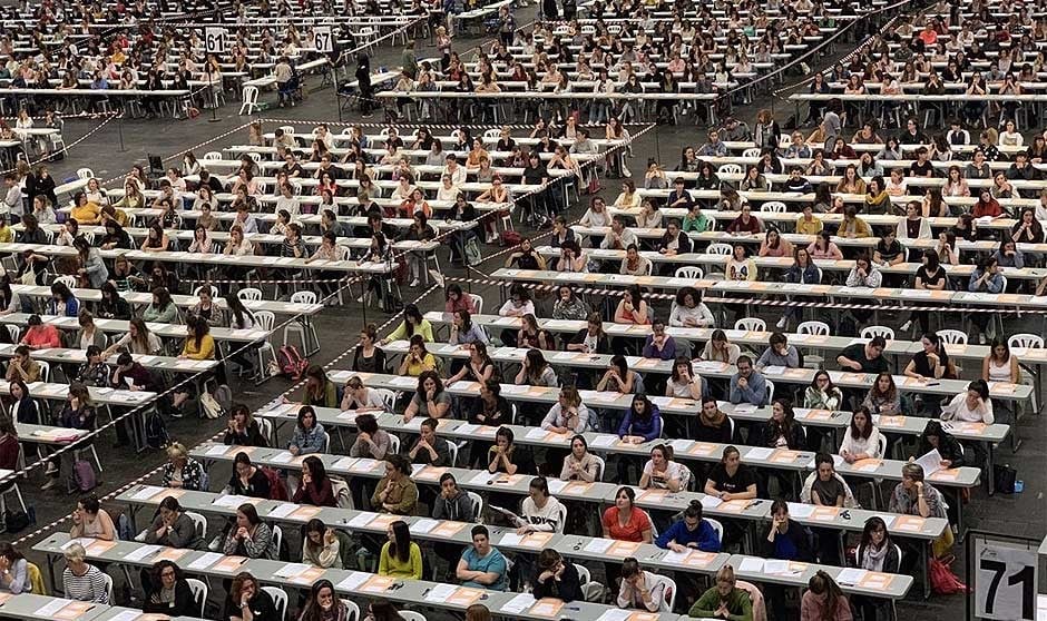 Enfermeras se examinan en una OPE. Andalucía ha resuelto la lista de 2.000 aprobadas de 2022. 