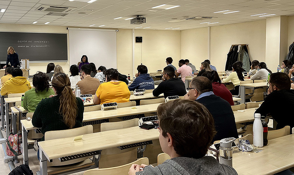 Más de 2.000 médicos, 'atrapados' sin plaza MIR pese al récord histórico