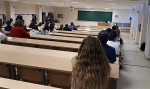 Más de 30.000 personas se examinan para lograr plaza de TCAE en el SAS