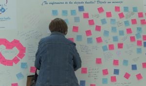 Más de 500 veces ‘gracias’ a la labor enfermera: “Es admirable verlas”