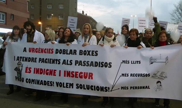 Más de mil personas piden la dimisión de Comín por el colapso sanitario