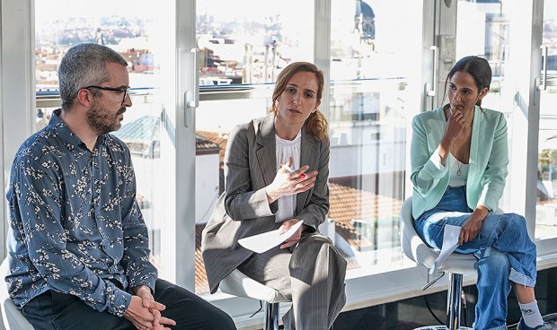 Javier Padilla, Mónica García y Tesh Sidi en la presentación de su programa electoral para el próximo 28-M