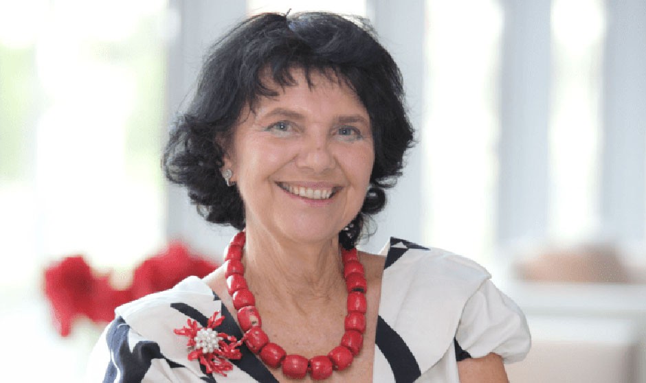 Máximo reconocimiento académico a una cara muy conocida de la Farmacia