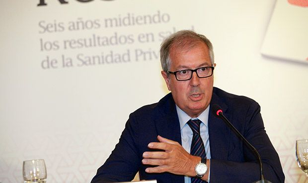 Mayero expone en la Universidad de Deusto el papel de la sanidad privada