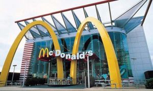 McDonald’s tarda más en hacer un Big Mac que el médico en ver a un paciente