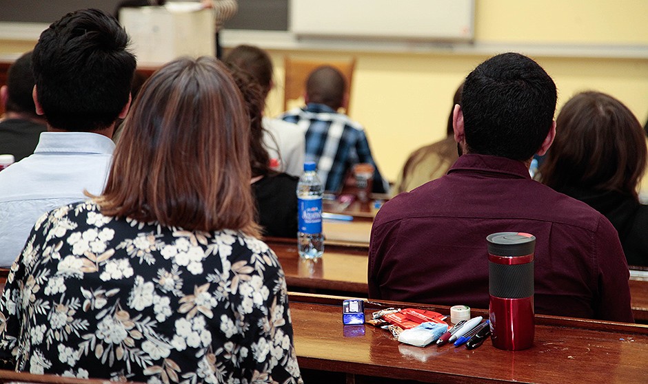 Medicina, curso 23-24: así lo viven novatos y veteranos
