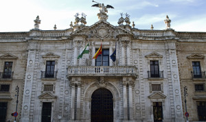 Medicina tumba a las ingenierías con la mayor tasa de empleo cualificado