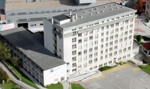 Médico del Trabajo, doctor en Medicina y ahora catedrático de Enfermería