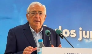 Juan José Imbroda, presidente de Melilla, plantea la fórmula para asumir la competencia en Sanidad. 