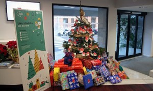 Menarini entrega más de 200 regalos a niños en riesgo de exclusión