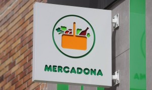 Mercadona busca médicos en 9 zonas: hasta 74.000€ sin MIR y domingos libres