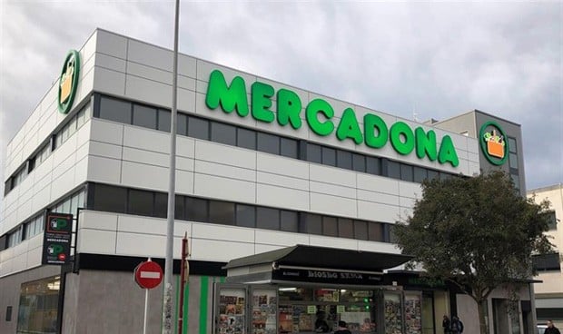 Mercadona necesita médicos para verano a 45.448 euros anuales