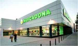 Mercadona sube el sueldo a sus médicos hasta los 74.000 euros al año