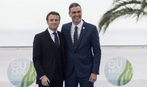 Pacto España-Francia genera miedo a la fuga de sanitarios tras la reunión de Pedro Sánchez y Emmanuel Macron