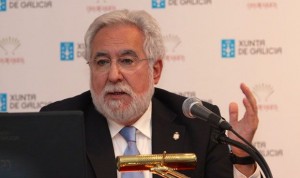 El médico Miguel Santalices, reelegido presidente del Parlamento de Galicia
