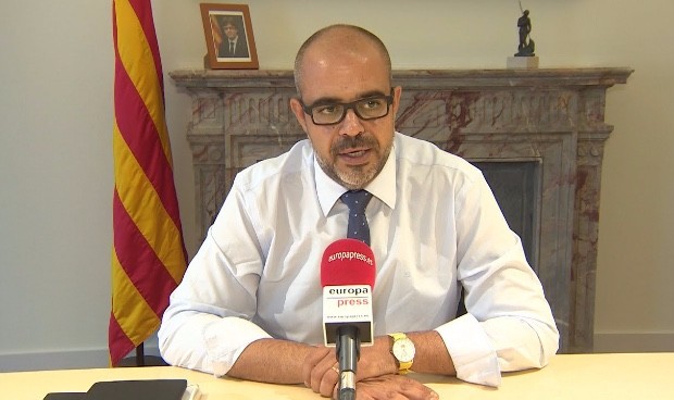 Cataluña se enreda en polémicas 'surrealistas' por su partida de mascarillas