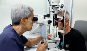 Miranza aborda los síntomas de la presbicia y detalla cómo corregirla
