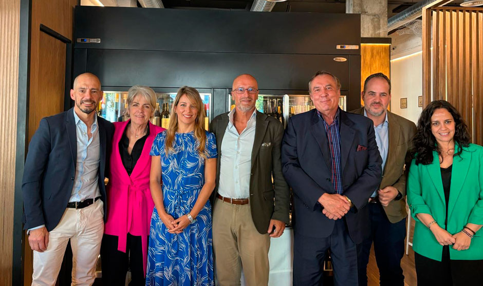 Profesionales de Miranza presentan su segunda clínica en Sevilla