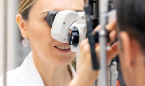 Un estudio de Miranza demuestra que los pacientes sometidos a cirugía de glaucoma pueden controlar la presión ocular de forma segura desde casa