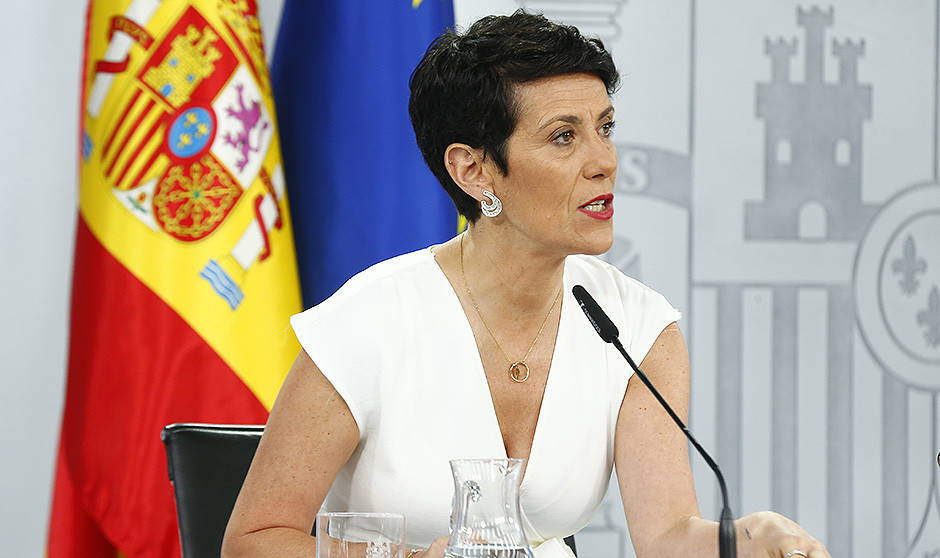  Elma Saiz, ministra de Seguridad Social, blinda la revalorización de la pensión médica, que sube 92 euros.