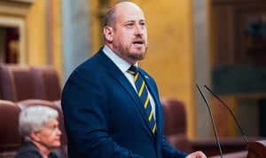  David García Gomis (Vox) defiende  instaurar un sistema sanitario público gestionado desde la administración central.