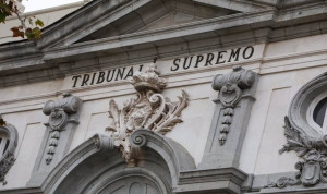 Sede del Tribunal Supremo, que rechaza suspender cautelarmente el coto a los nuevos grados de Medicina en la universidad privada