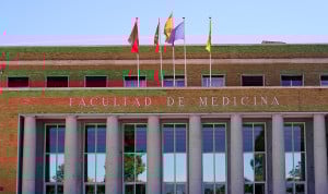 Moncloa pone una condición económica para financiar plazas del grado médico