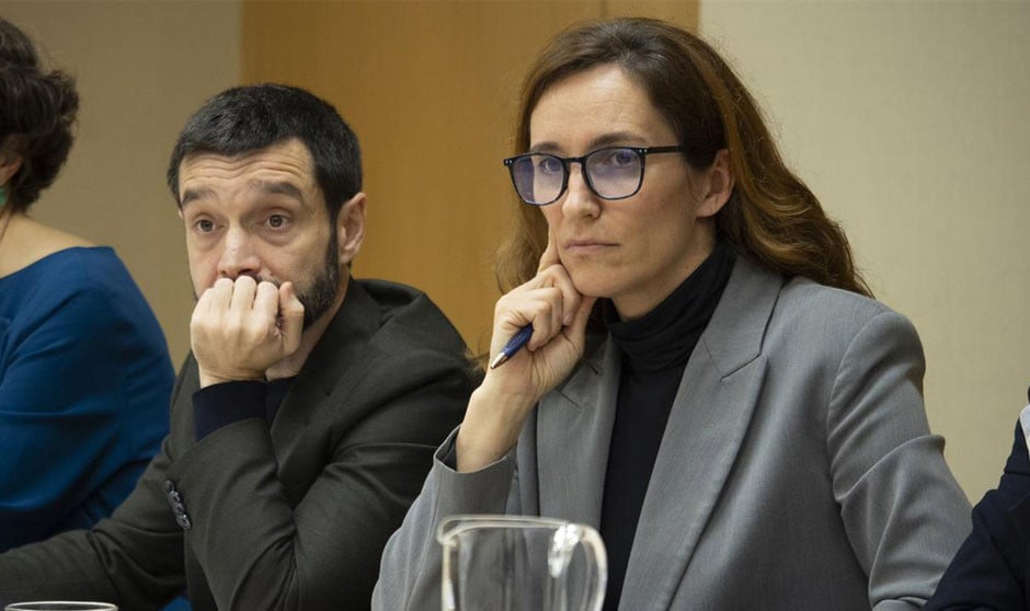 Pablo Bustinduy (Derechos Sociales) y Mónica García (Sanidad) ultiman financiar la Ley ELA sin PGE para pacientes avanzados