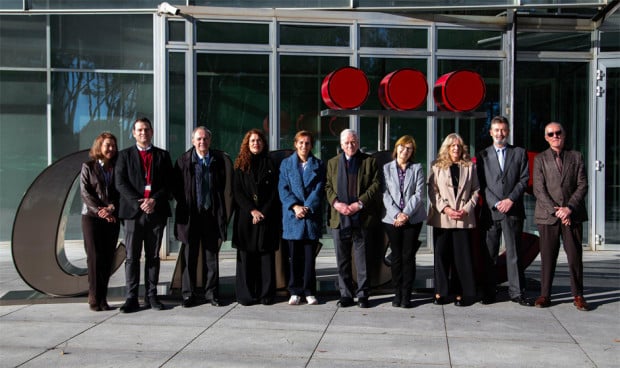 La ministra de Sanidad ha visitado la institución, elogiando su labor investigadora en prevención y mejora de la salud en nuestro país