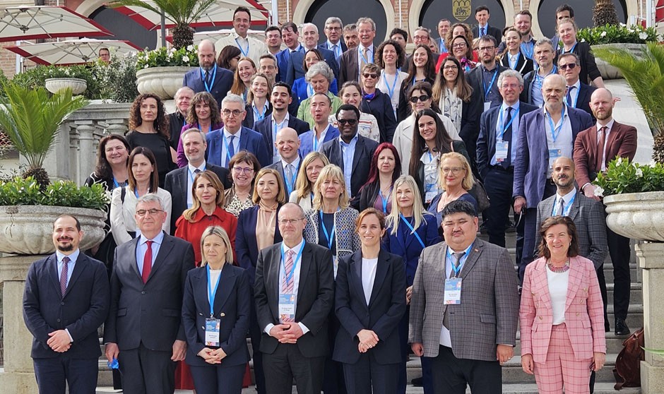  Mónica García en el foro 'Reimaginar una economía para sociedades resilientes y más saludables'